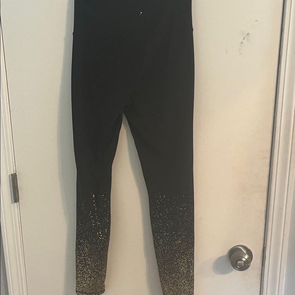 Black and Gold Ombre Leggings - Picture 5 of 5